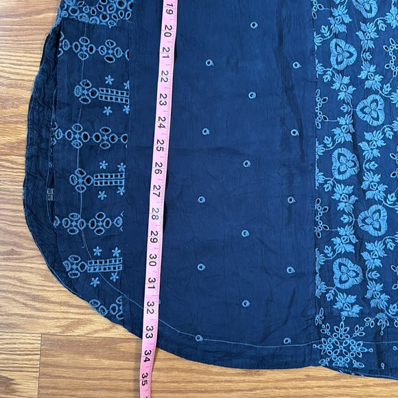Johnny Was Winnie Patchwork Navy Blue Embroidered Tunic Size Medium - Picture 12 of 16